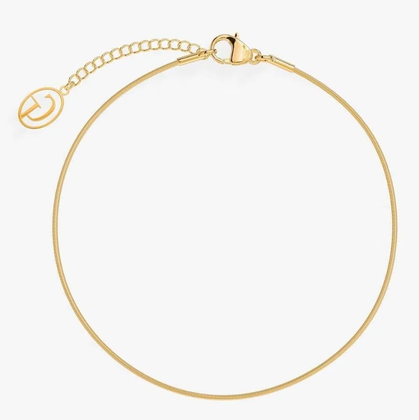 thin-snake-bracelet-gold-b25-garcia-06-19-2026_04_48_PM